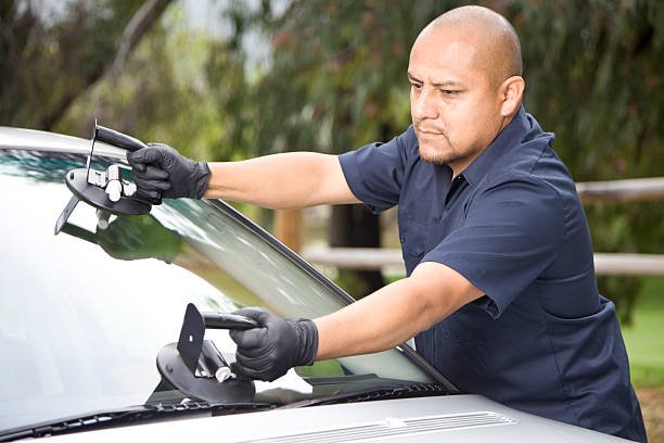 windshield-repair-near-me-mission-viejo-ca-professional-mobile-repair-for-any-windshield-damage-cracks-and-chips-orange-county-ca